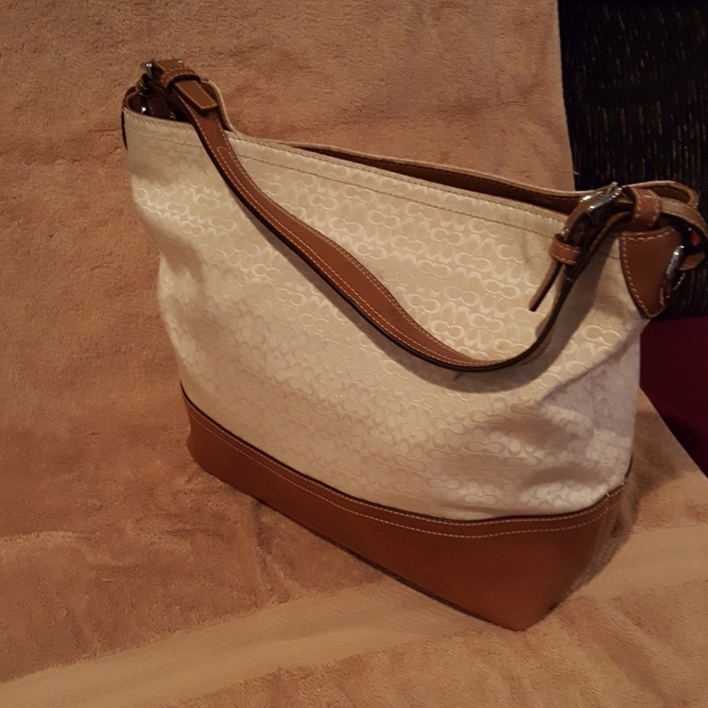 Coach Handbag - Picture 2 of 2